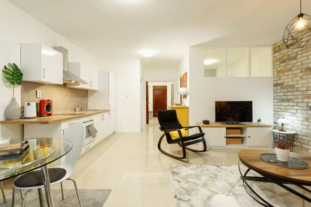 Spacious Stylish Studio Up To 4Ppl Close To Centre Θεσσαλονίκη Εξωτερικό φωτογραφία